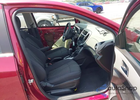 2020 Chevrolet Sonic Fwd Lt из США, поврежденный, VIN 1G1JD5SB0L4142455